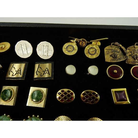 Huge Lot of Cufflinks 35 Pairs Vintage and Designer Cuff Links w Tray - Picture 8 of 8
